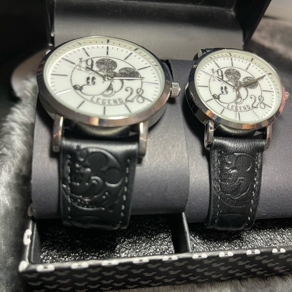 💝 Valentines Day Couple Matching Gift!!! New!!! Mickey duo watches. - Picture 2 of 4